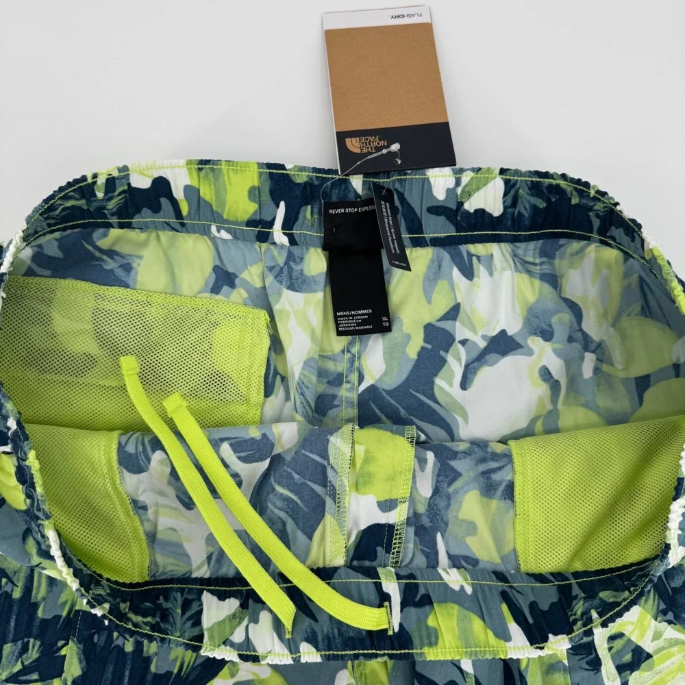 The North‎ Face Mens Swim Trunks XL Green Blue Floral Camo FlashDry Board Shorts